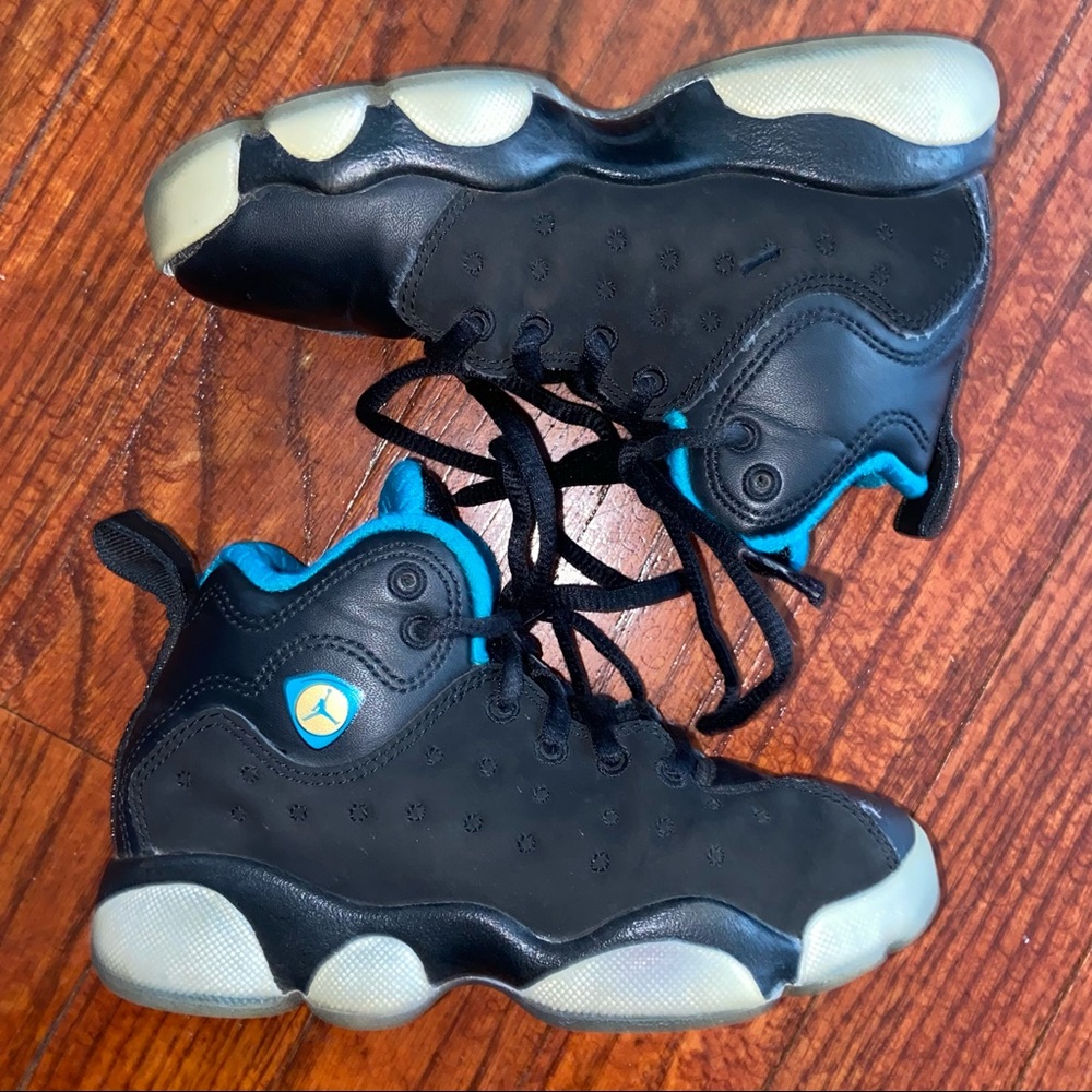 Boys 11 sneaker